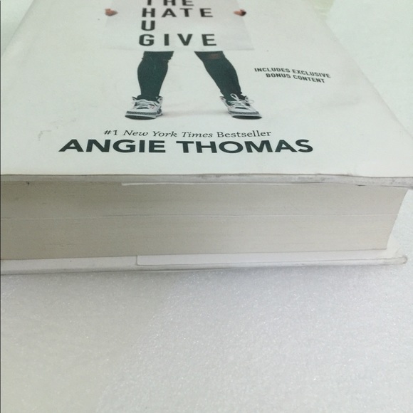 The hate you give by Angie Thomas - Picture 5 of 5
